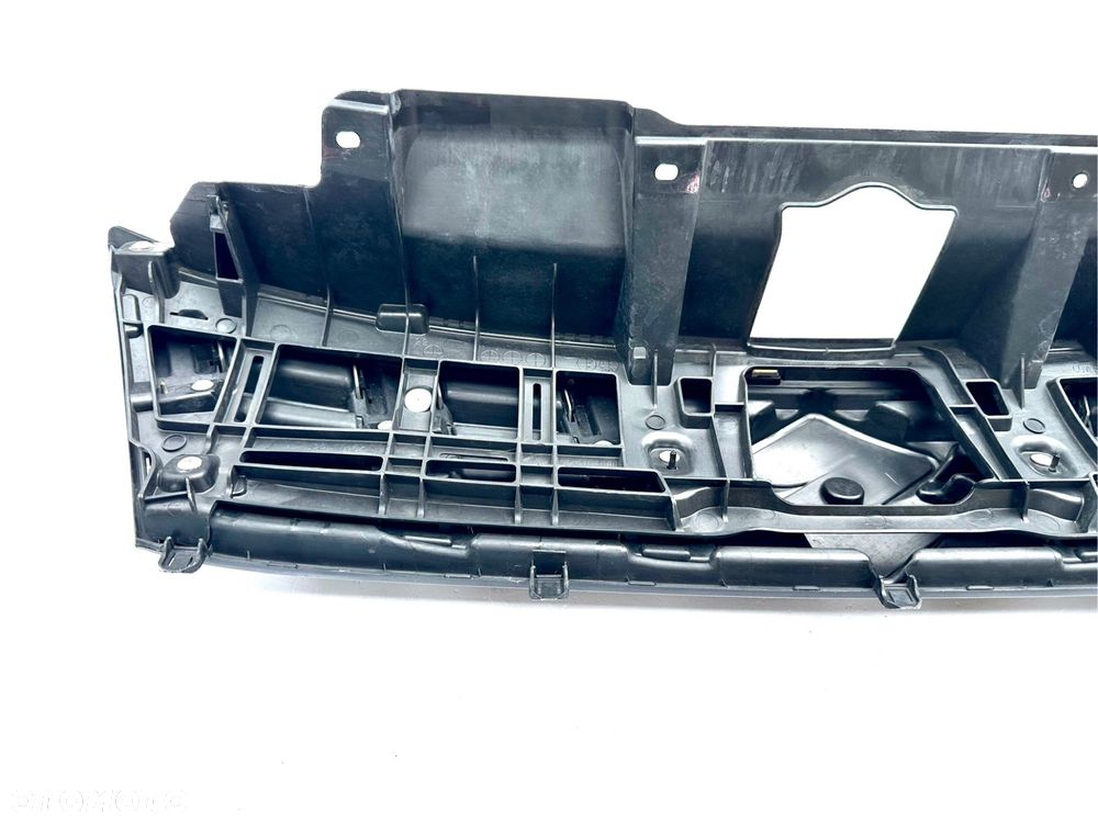 SUZUKI VITARA 3 III LIFT 2018- ATRAPA GRILL WSPORNIK CHROM LOGO ORYGINAŁ OE - 9