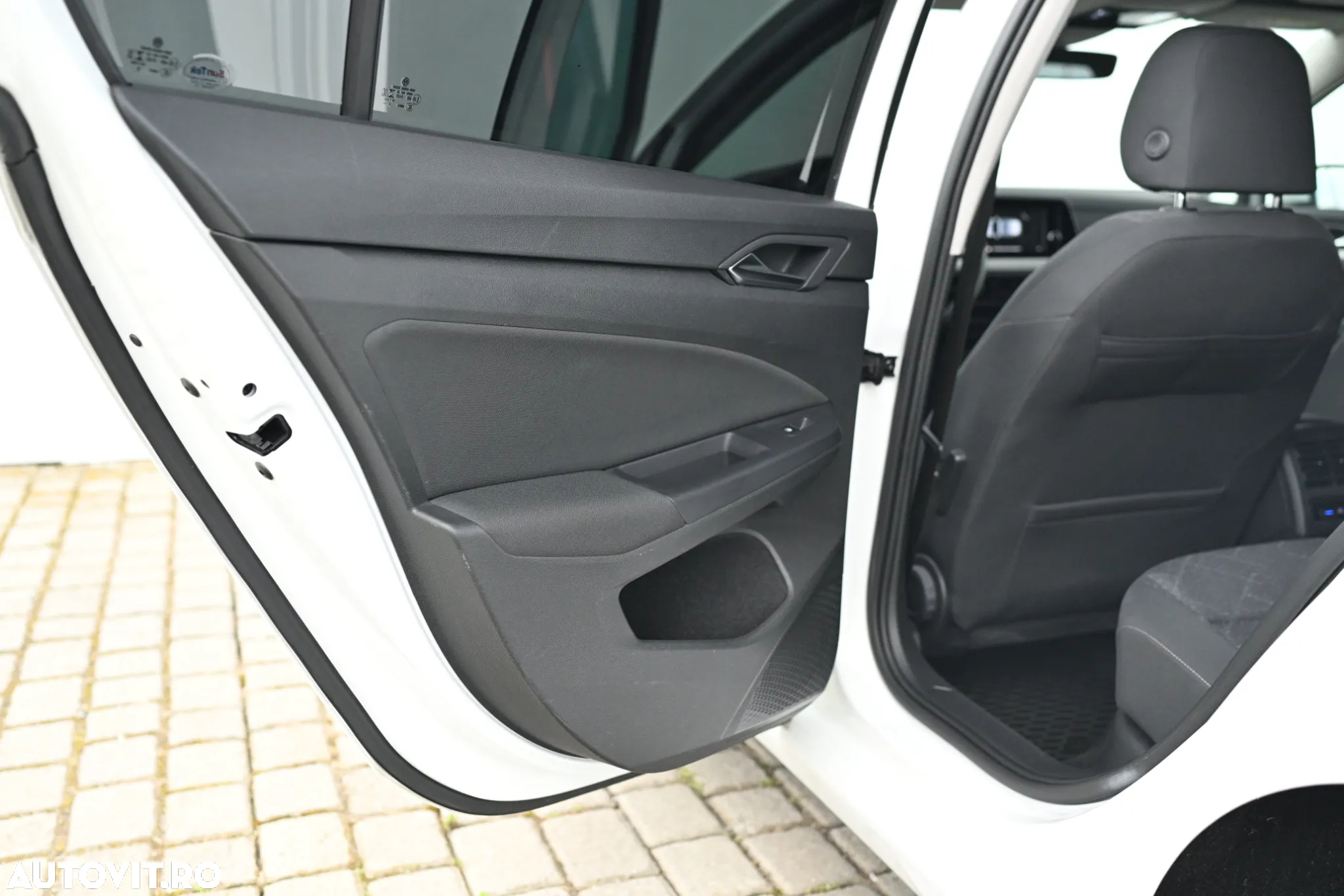 Volkswagen Golf 2.0 TDI Life - 28