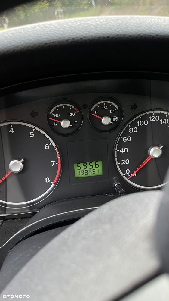 Ford Focus 1.6 16V Ambiente - 9