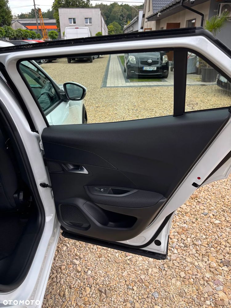 Peugeot 2008 1.2 PureTech Active Pack S&S - 17