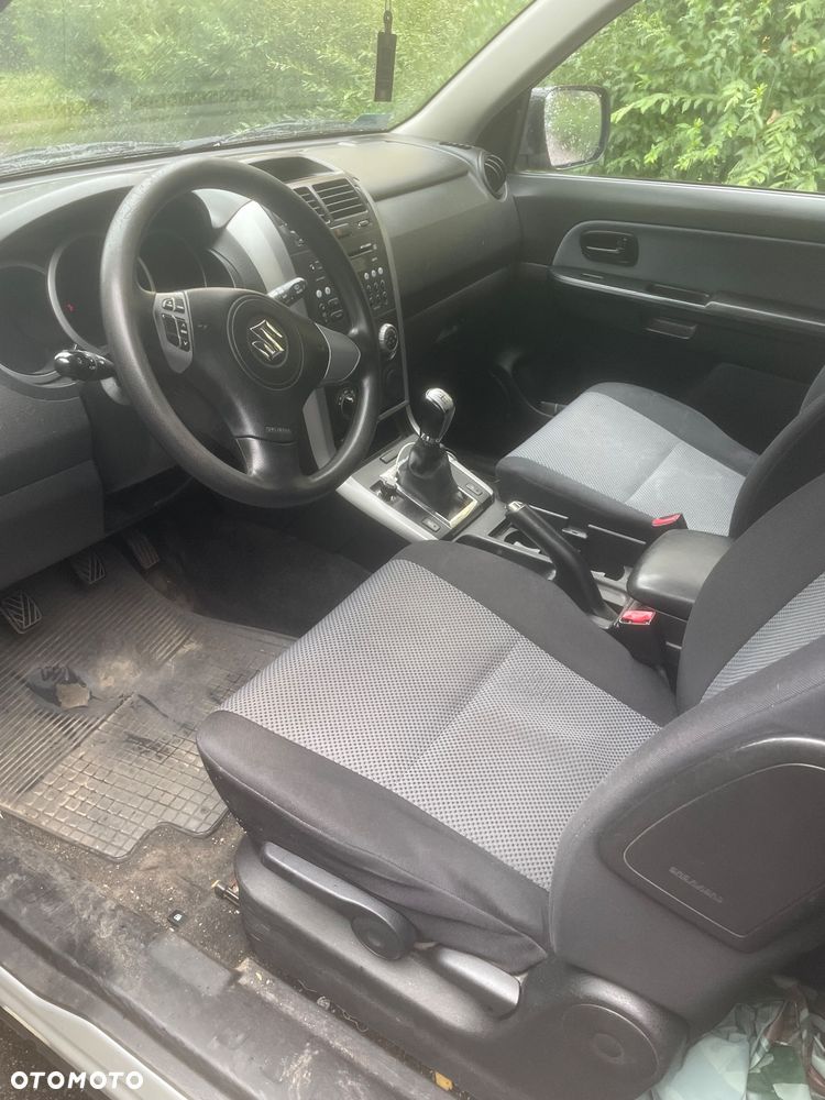 Suzuki Grand Vitara 1.9 DDiS - 6