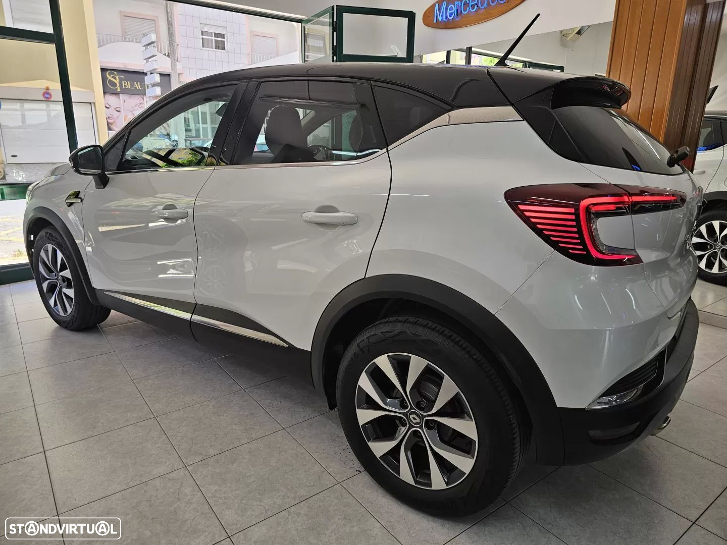 Renault Captur 1.0 TCe Intens - 4