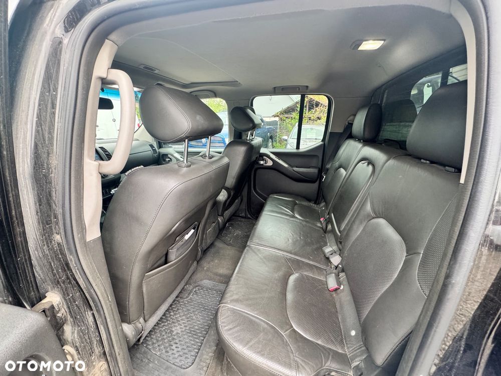 Nissan Navara DPF Autm Premium - 23
