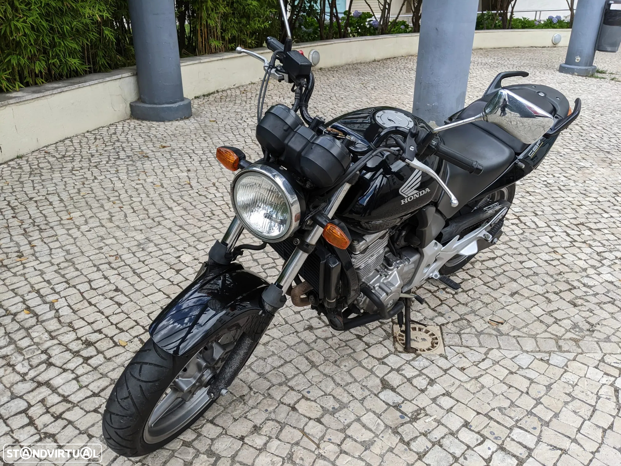 Honda CBF - 2