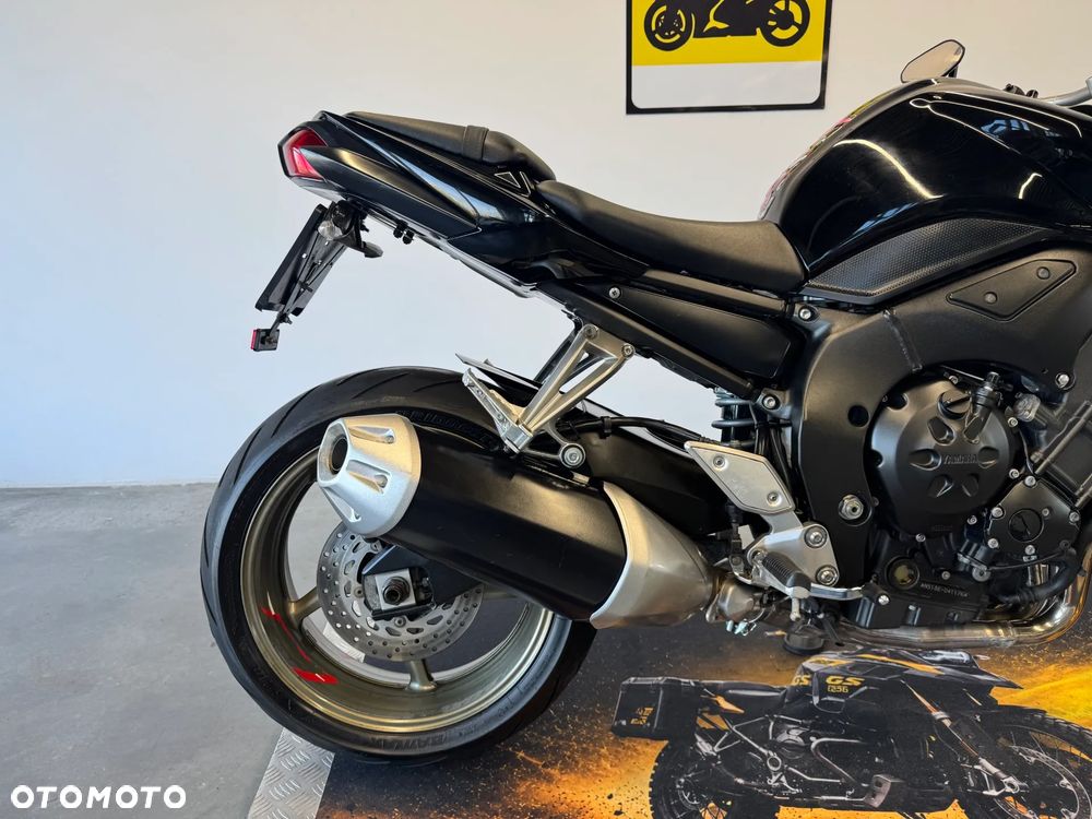 Yamaha FZ - 15