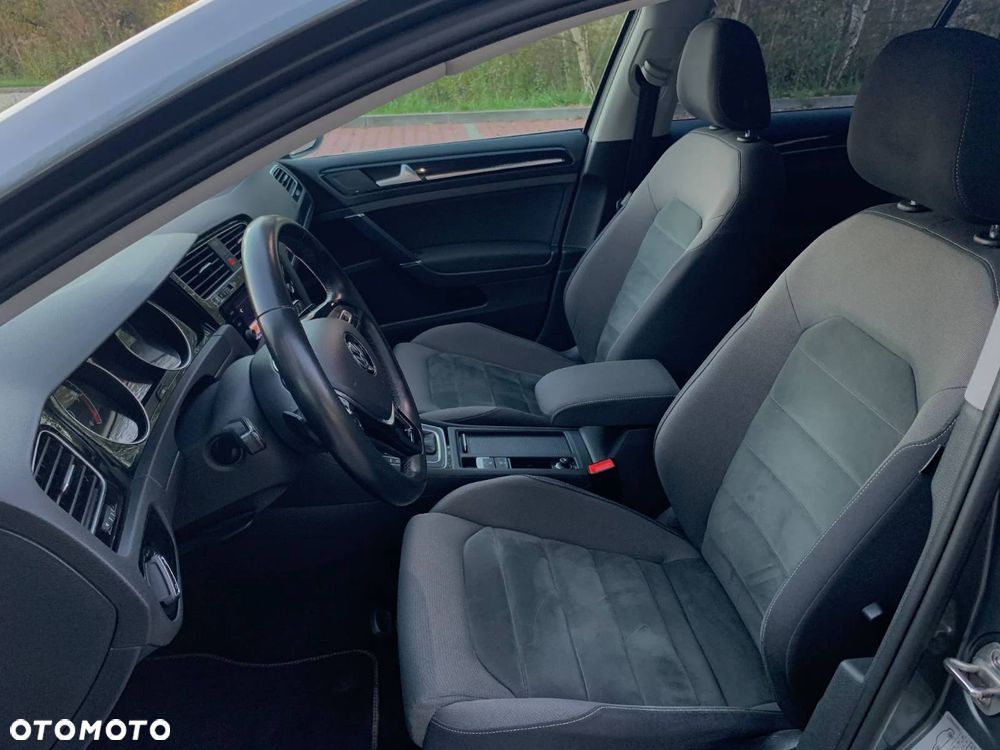 Volkswagen Golf - 16