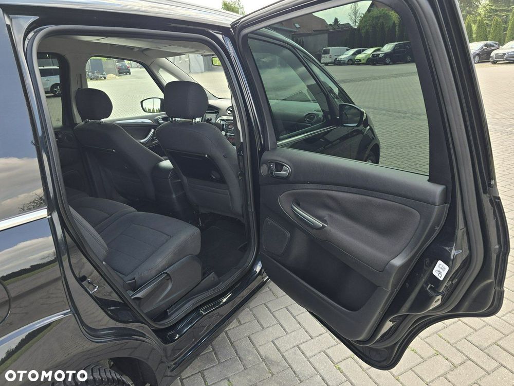 Ford Galaxy - 23