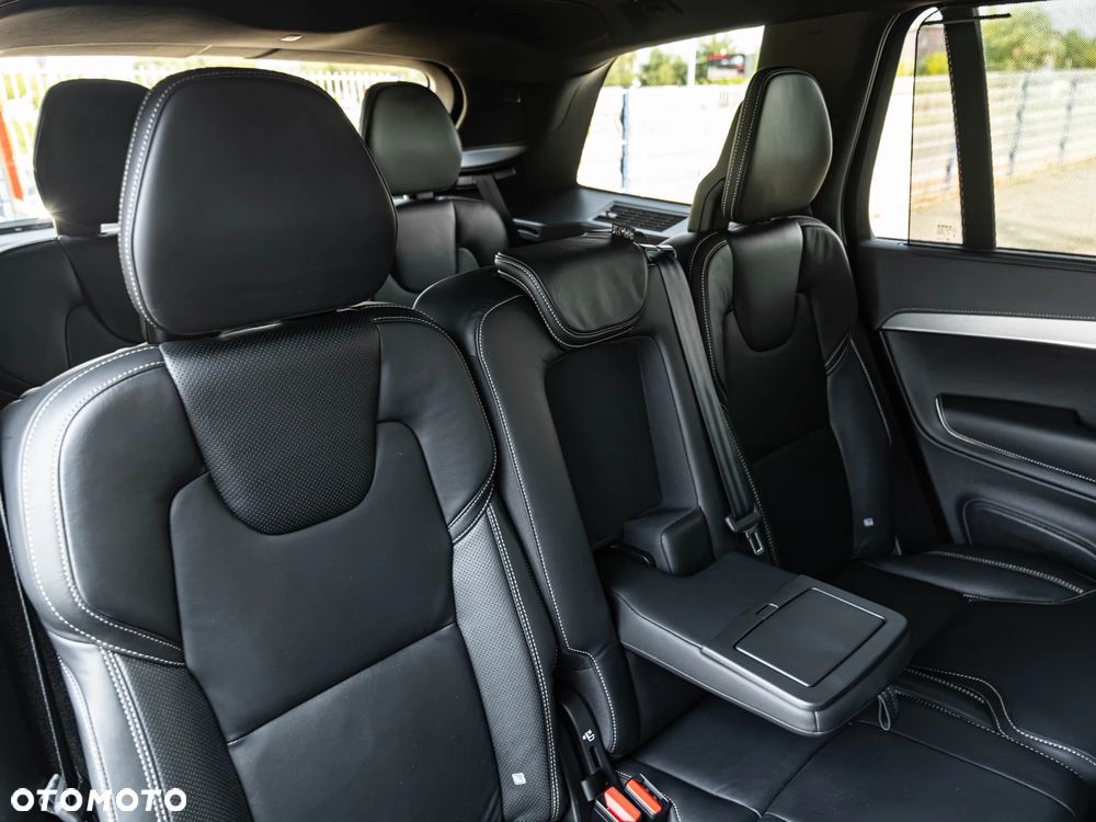 Volvo XC 90 B5 D AWD Ultimate Dark - 26