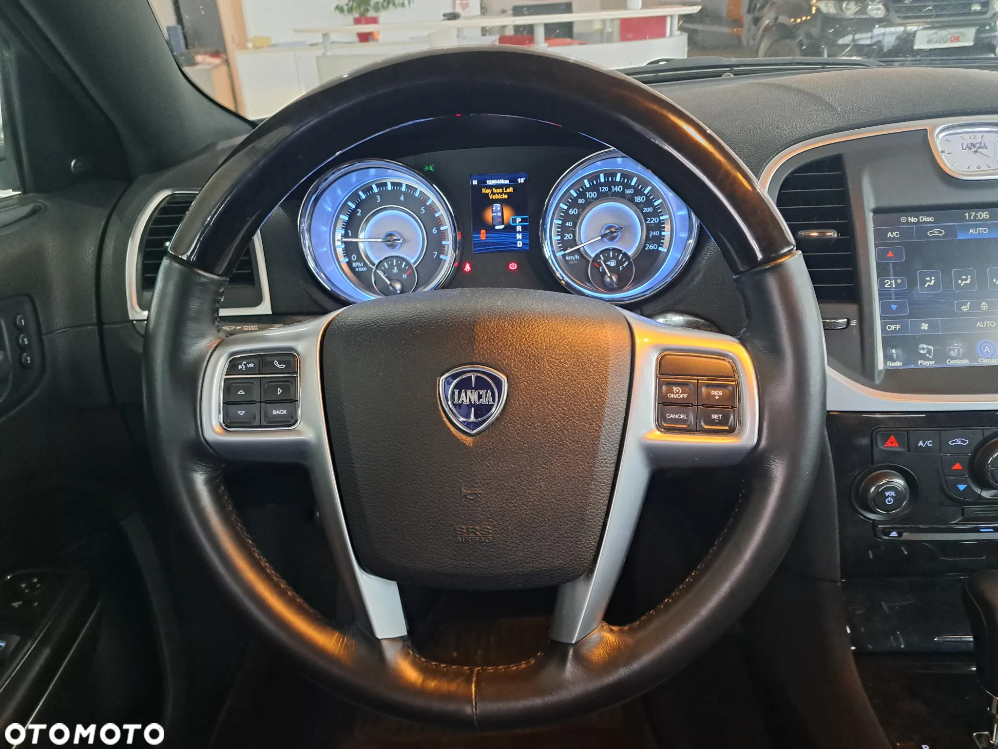 Lancia Thema 3.0CRD Platinum - 10
