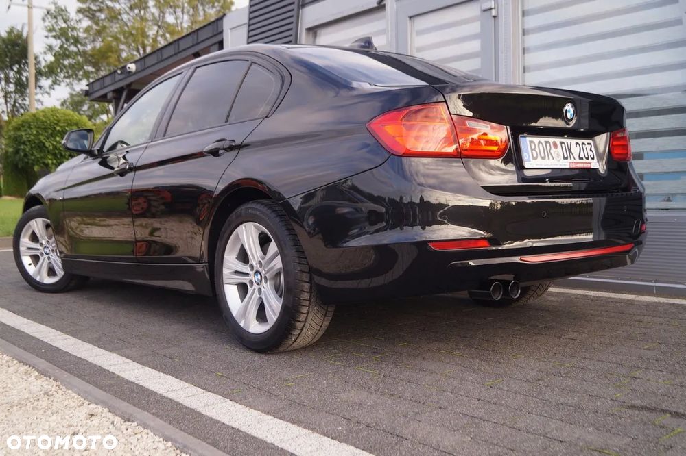 BMW Seria 3 328i xDrive Sport-Aut Sport Line - 7