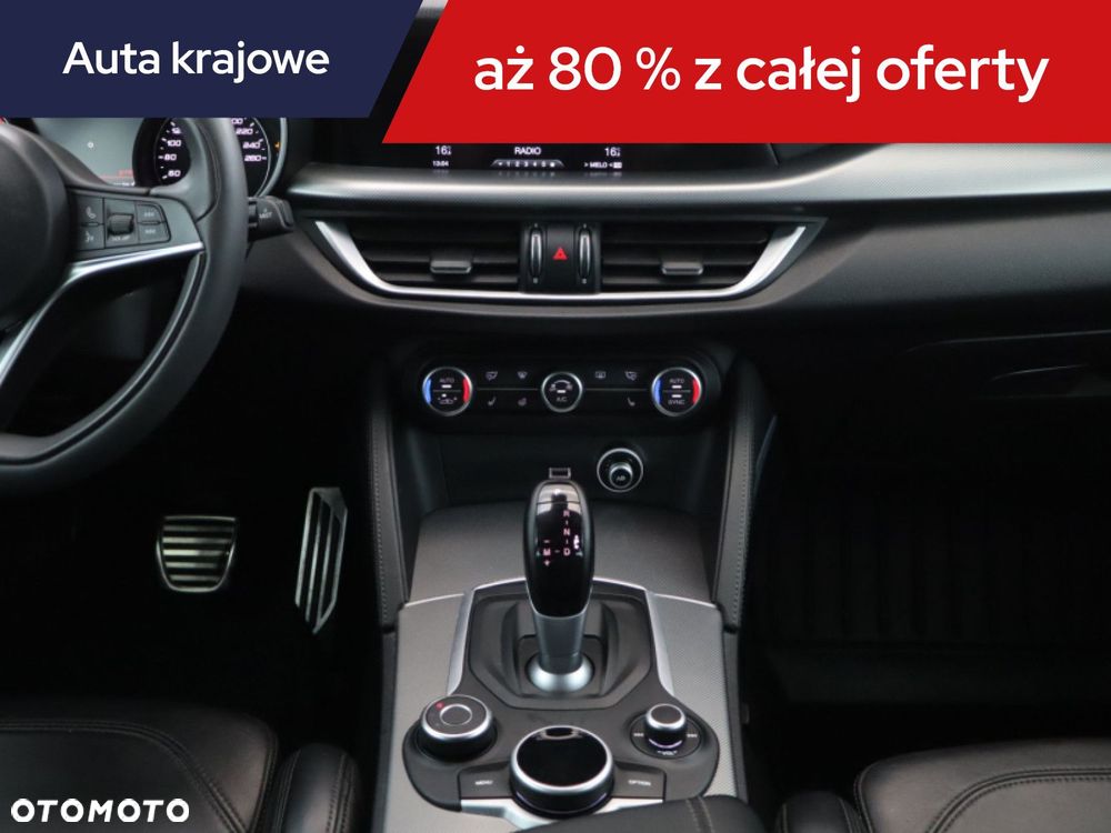 Alfa Romeo Stelvio - 14