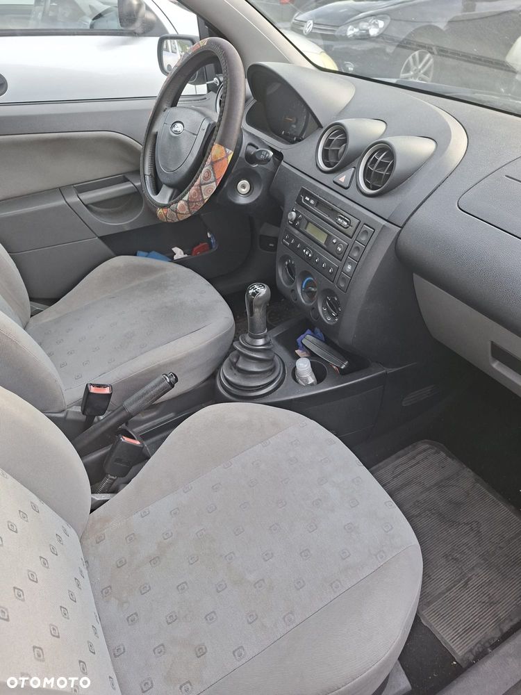 Ford Fiesta 1.3 - 4