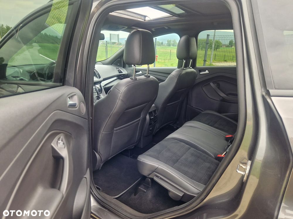 Ford Kuga 2.0 TDCi 4x4 ST-Line - 14