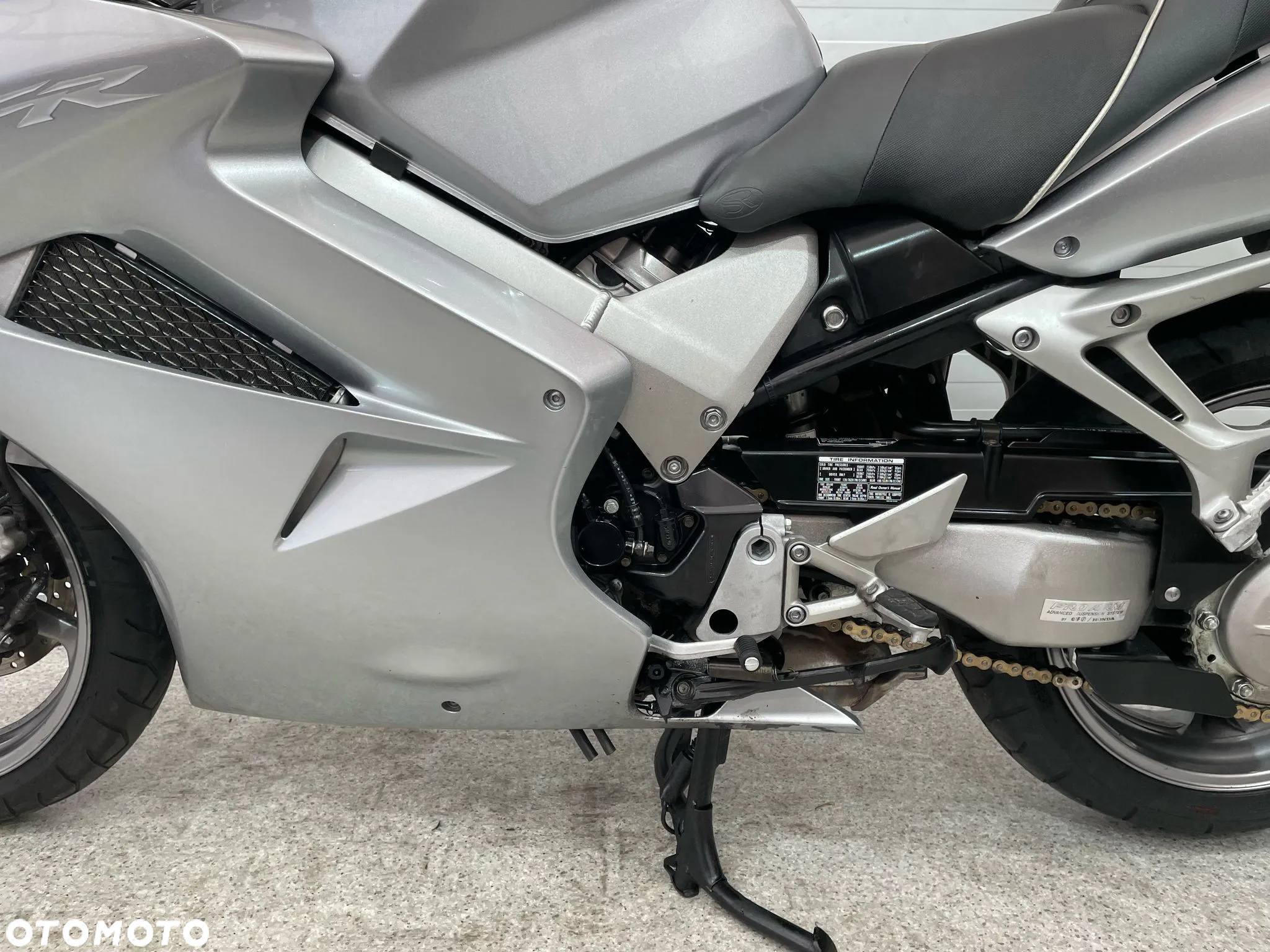 Honda VFR - 10