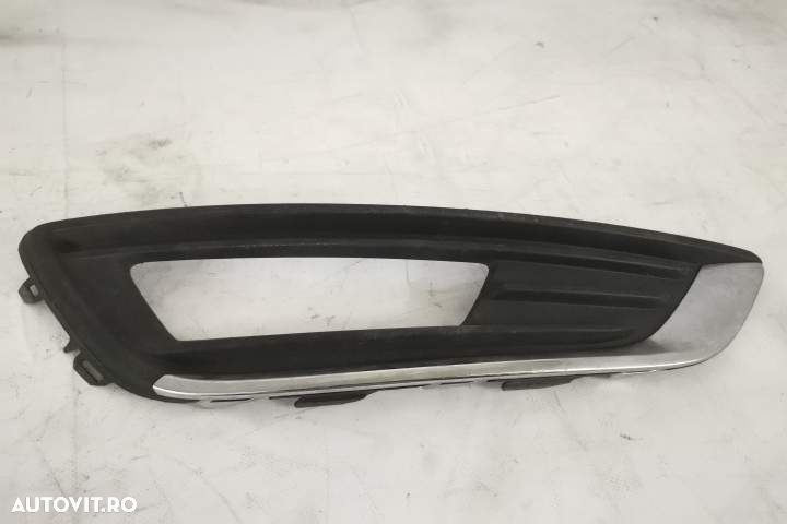 Grila Proiector Dreapta Originala In Stare Buna Ford  Focus  3 [faceli - 1