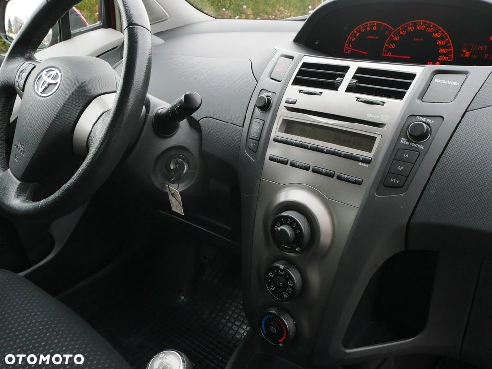 Toyota Yaris 1.33 Active - 21