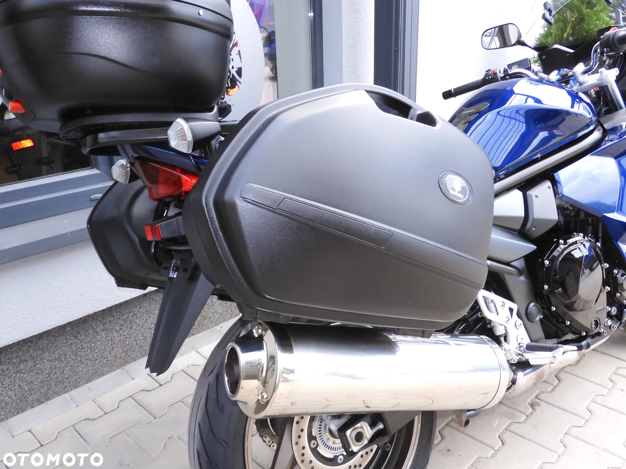 Suzuki GSX - 13
