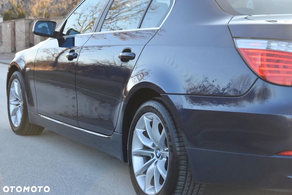 BMW Seria 5 523i Edition Exclusive - 19