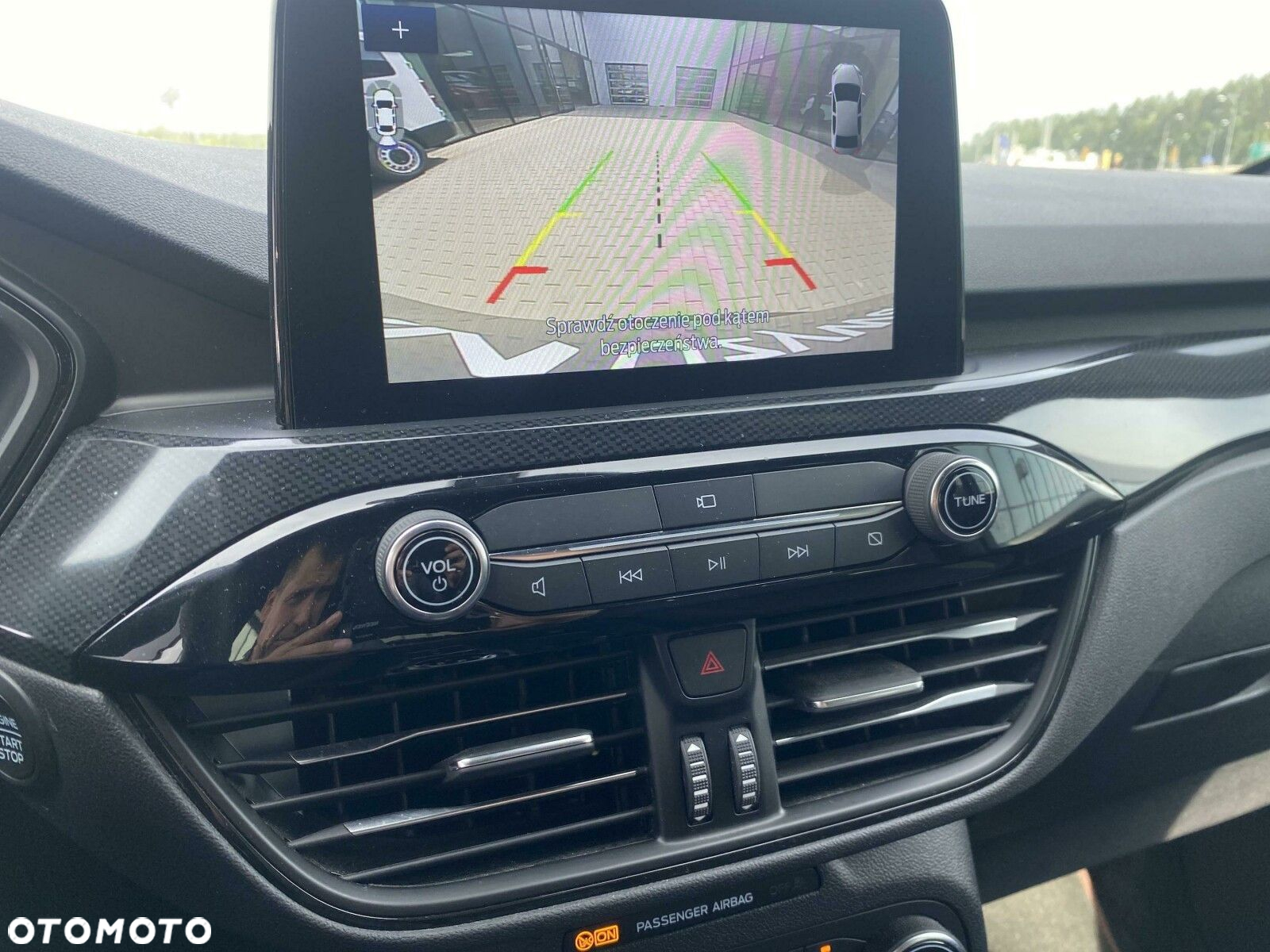 Ford Kuga - 24