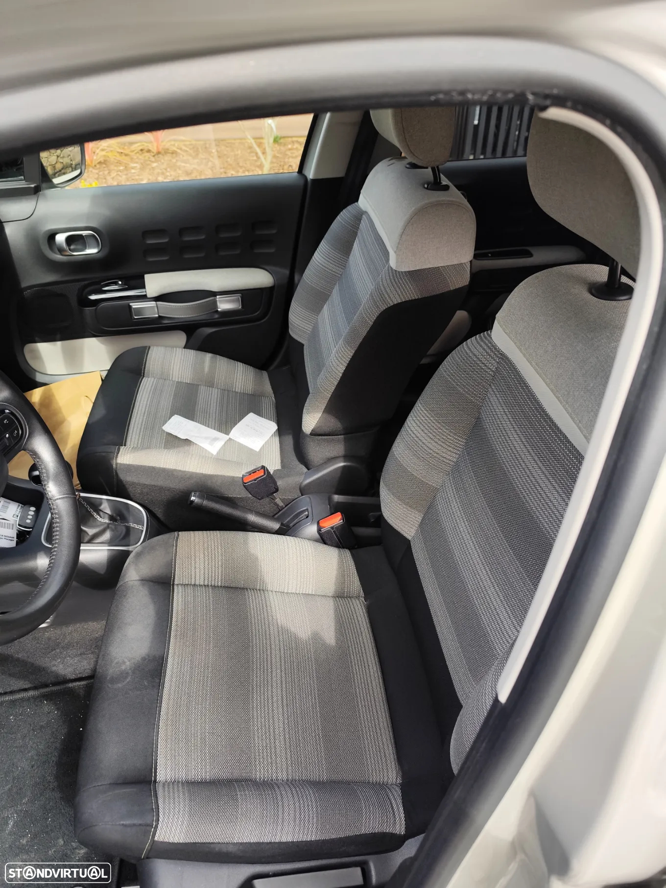 Citroën C3 1.2 PureTech Shine EAT6 - 8