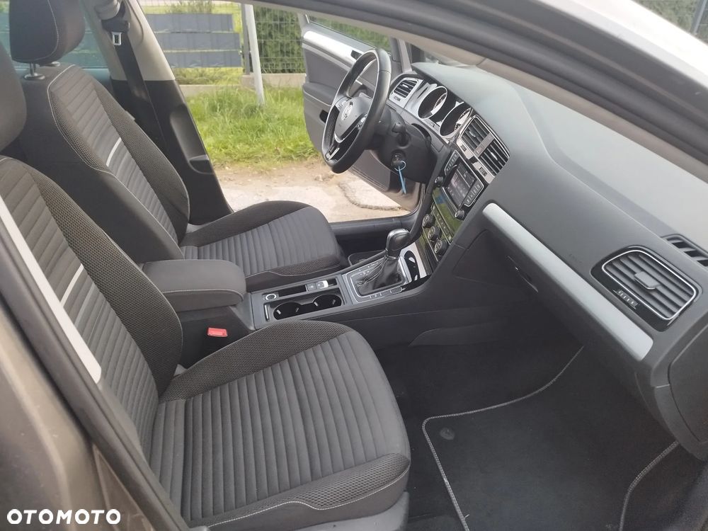 Volkswagen Golf - 13