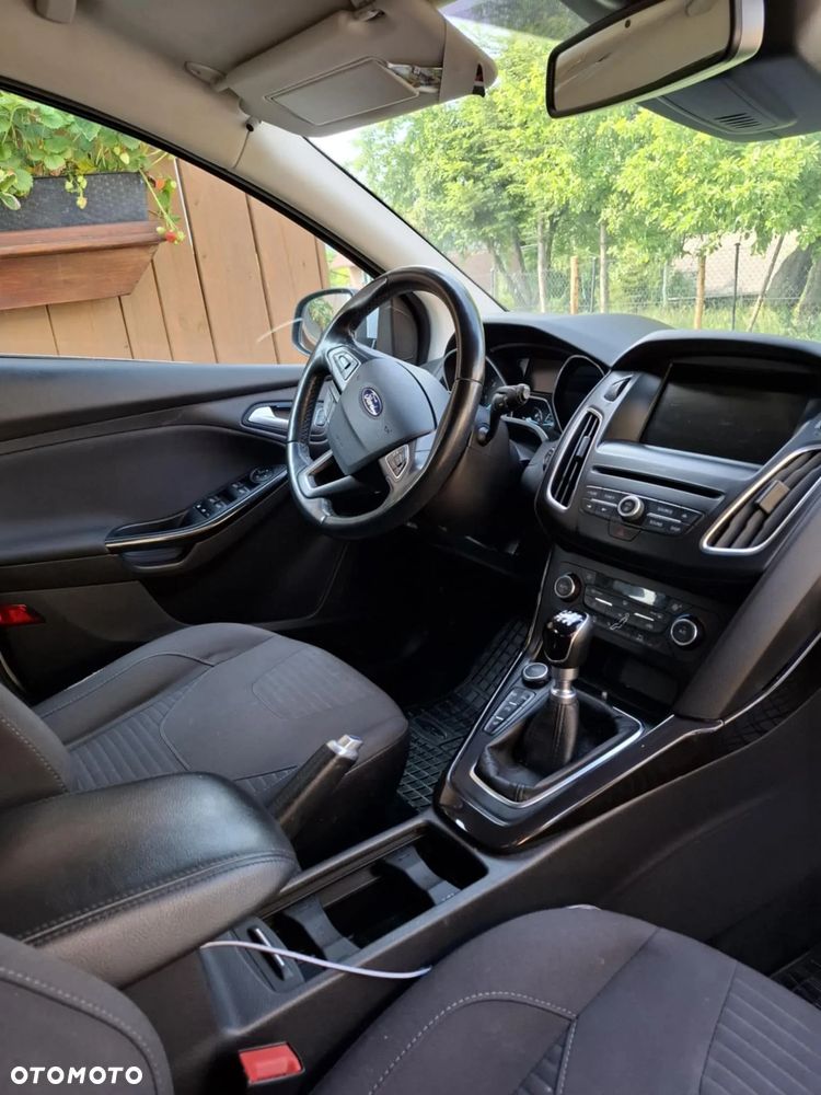Ford Focus 2.0 TDCi Titanium ASS - 19