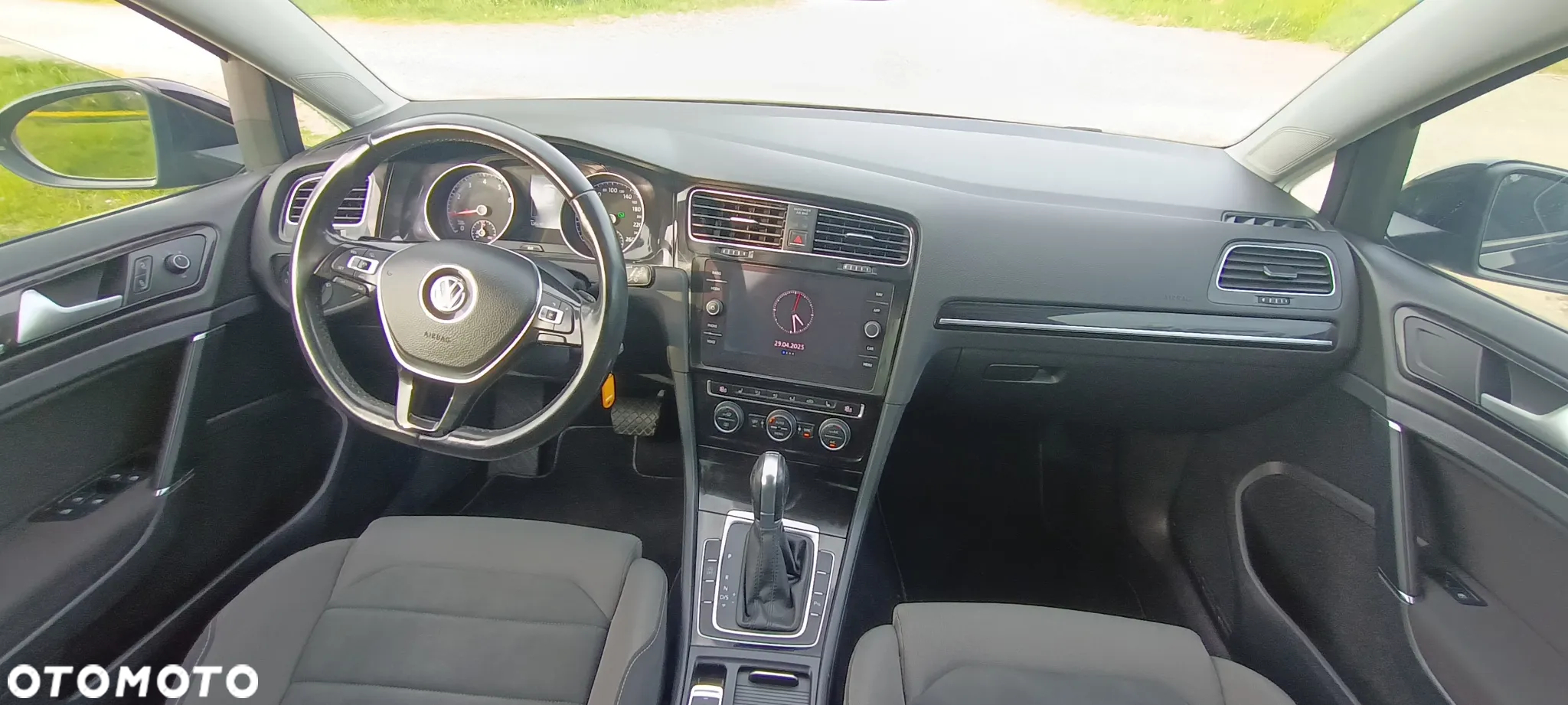 Volkswagen Golf 1.5 eTSI OPF DSG R-Line - 21