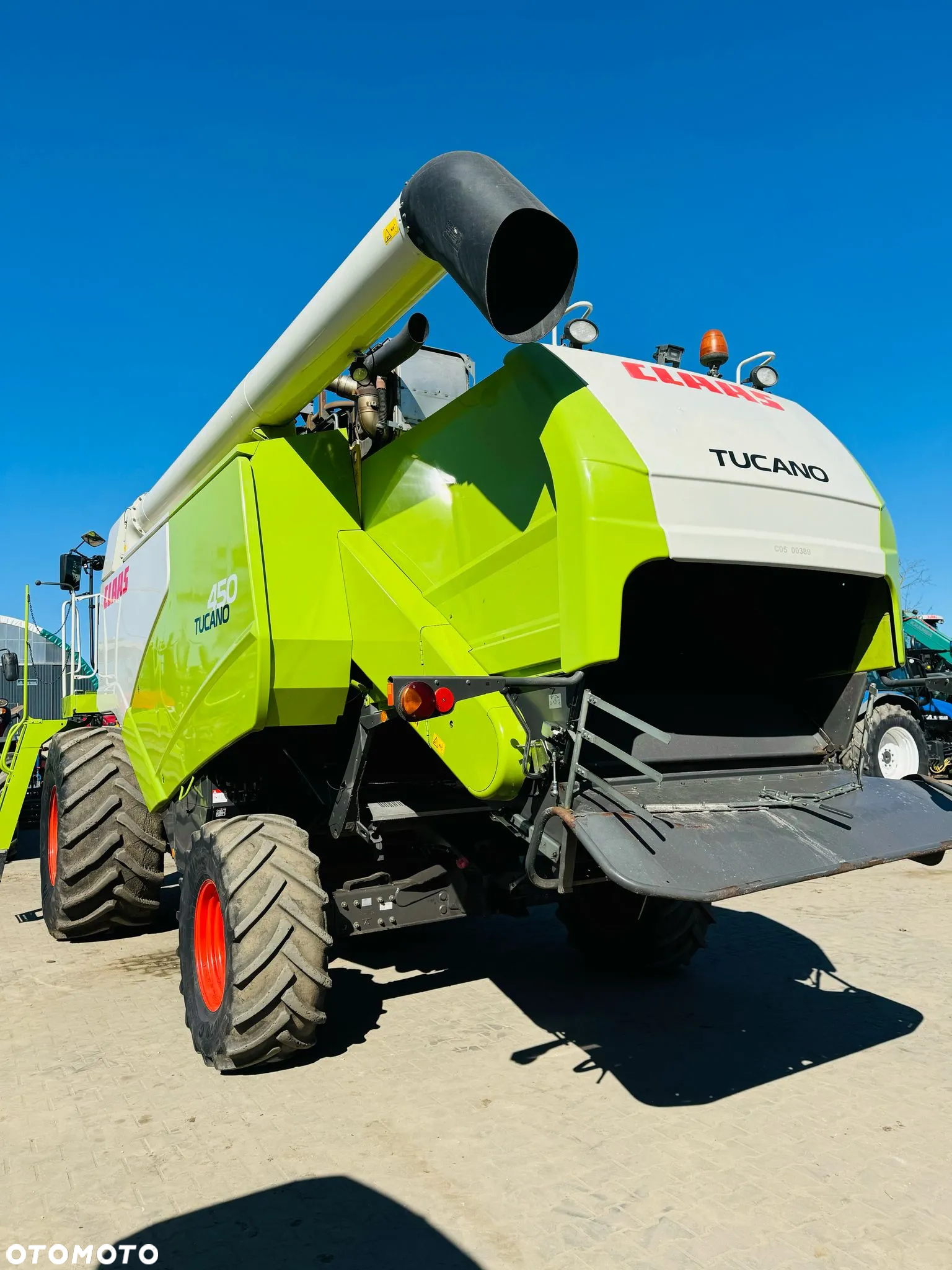 Claas Tucano 450 - 10