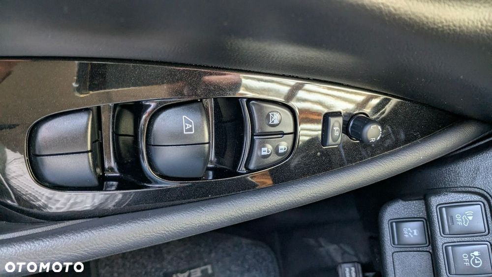 Nissan Leaf 24 kWh (mit Batterie) Tekna - 35