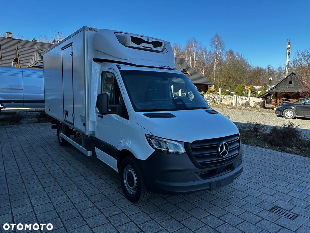 Mercedes-Benz Sprinter - 5