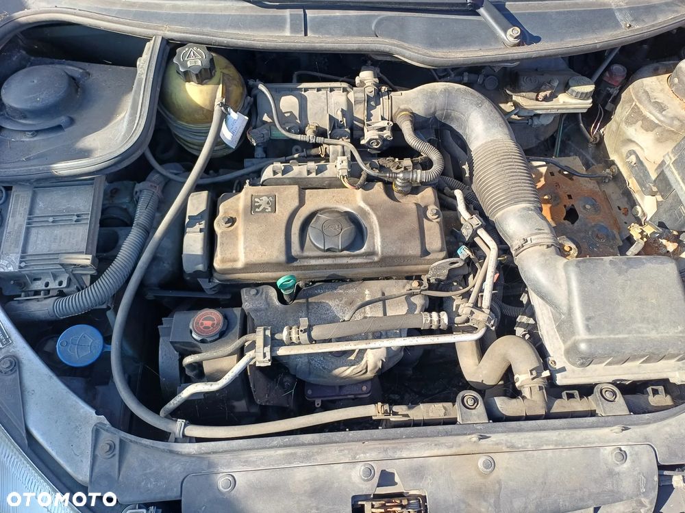 Peugeot 206 1.4 benzyna na części - 1
