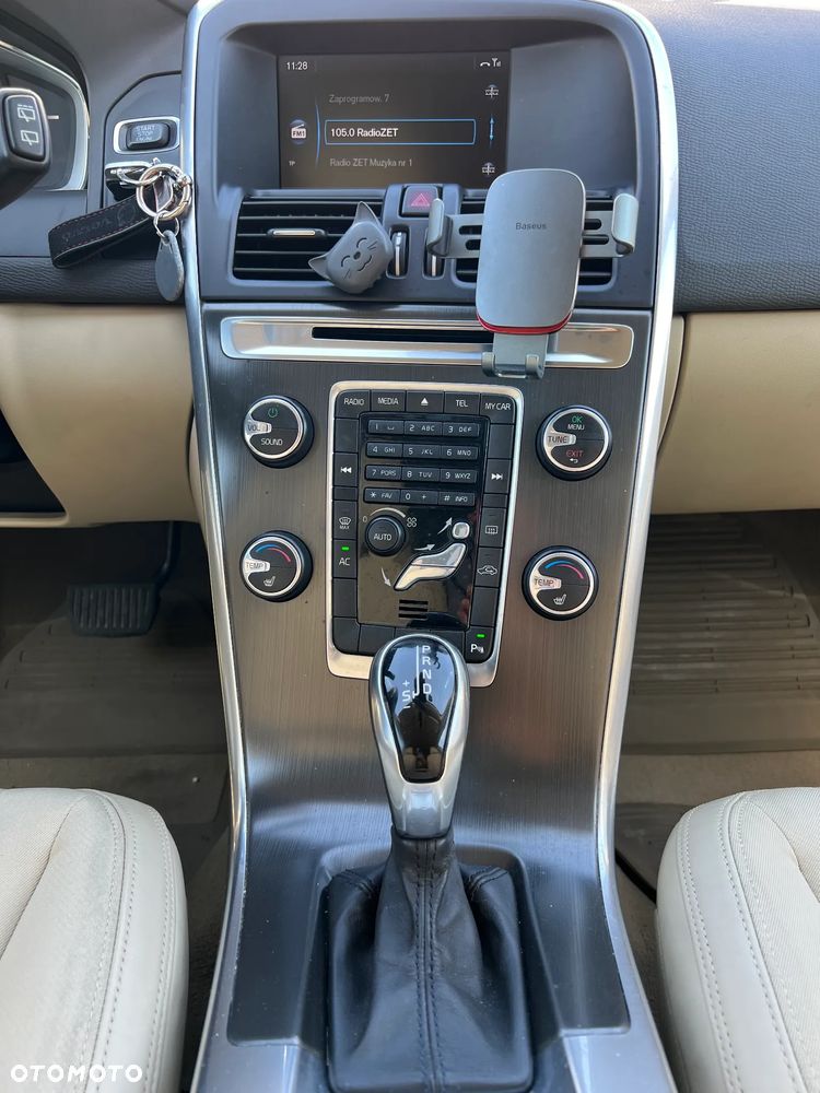 Volvo XC 60 D3 Geartronic Momentum - 35