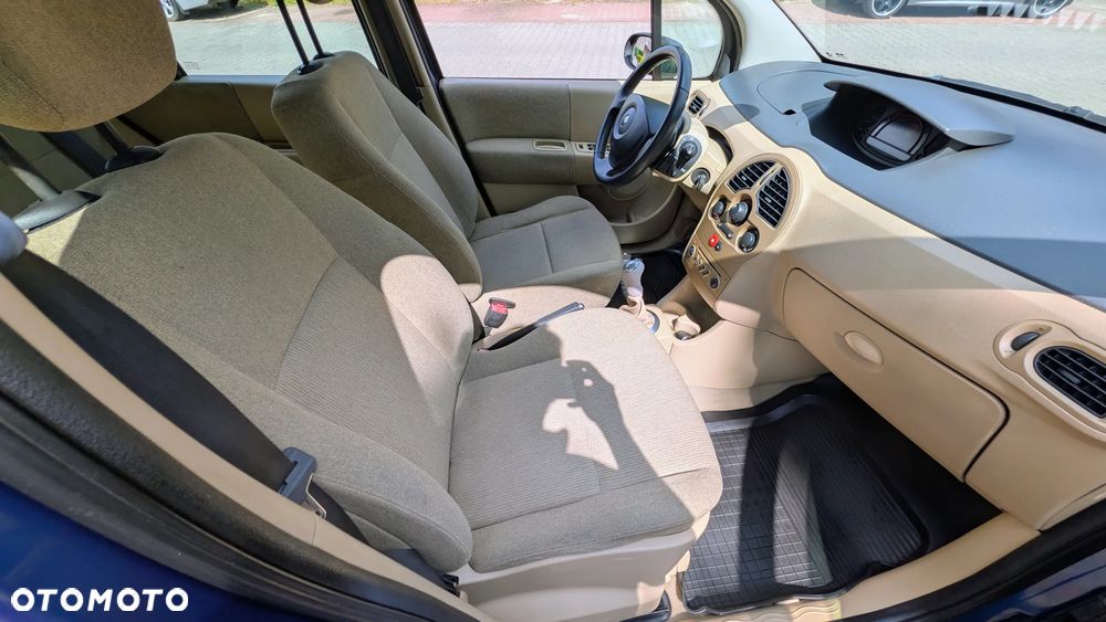 Renault Modus 1.6 16V Privilege - 9