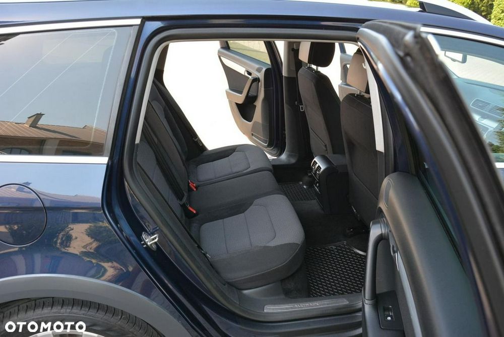 Volkswagen Passat Alltrack 2.0 TDI 4Mot - 13