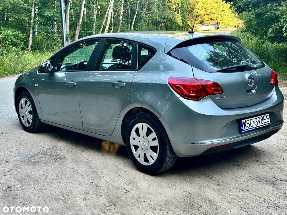 Opel Astra 1.6 Selection 110 Jahre - 3