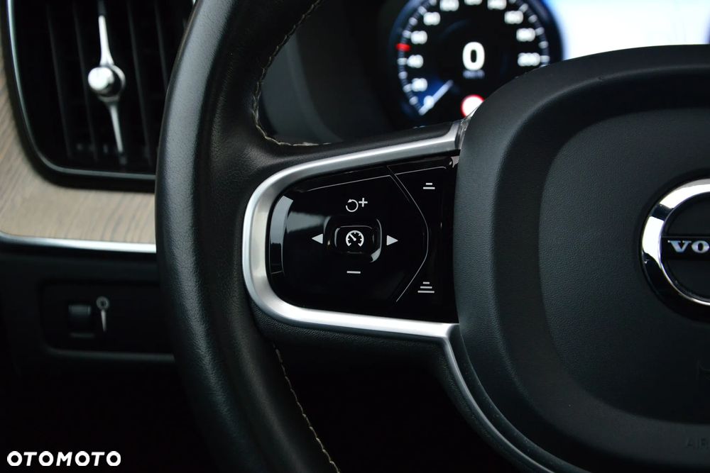 Volvo XC 60 B5 B AWD Inscription - 25