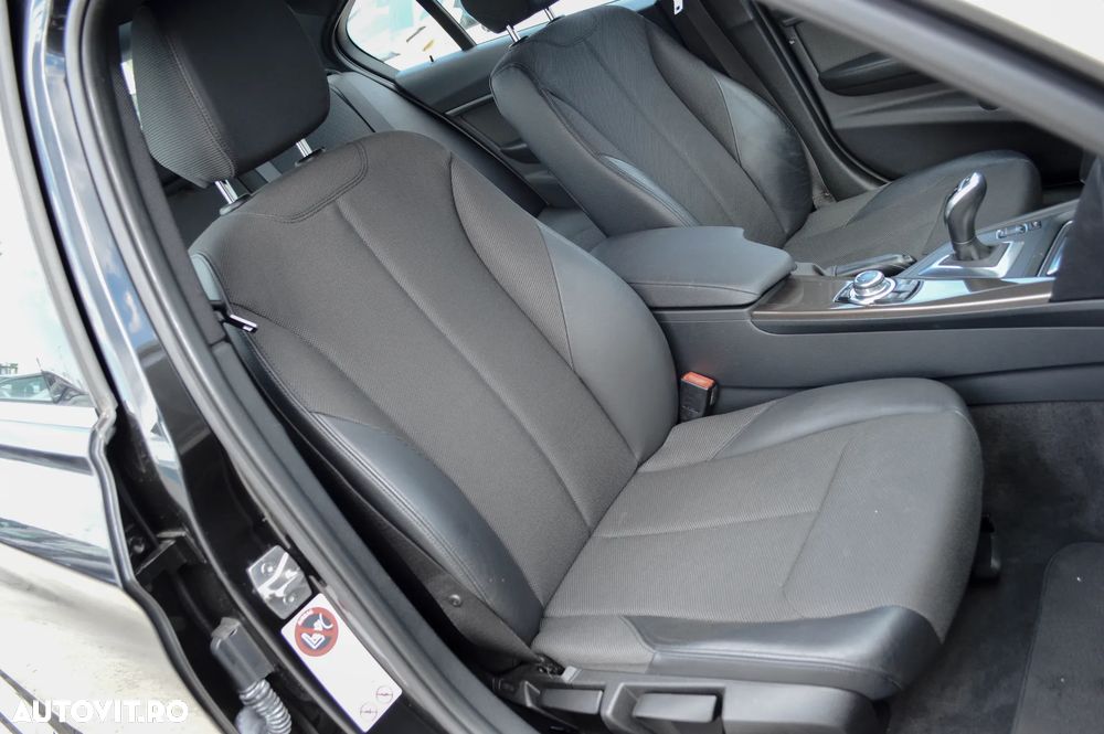 BMW Seria 3 320d xDrive DPF Aut. Edition Sport - 23