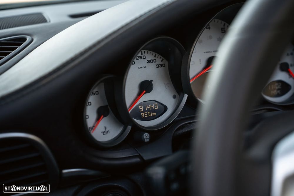 Porsche 911 (997) Carrera 4 S Cabriolet - 34