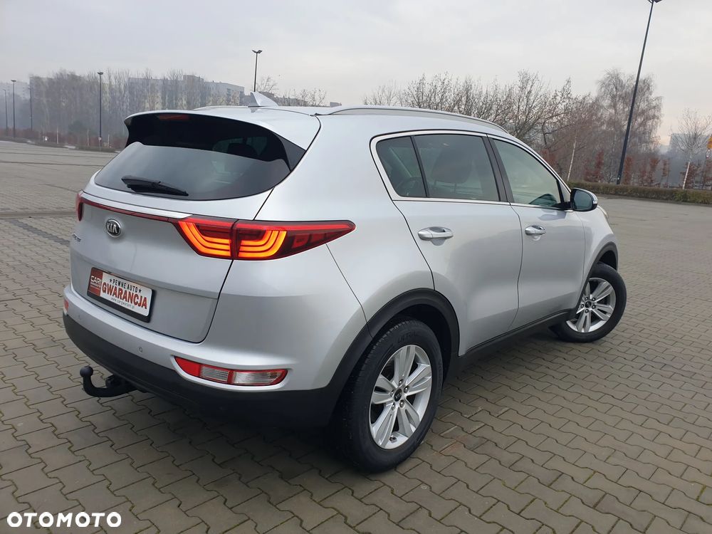 Kia Sportage 1.6 GDI 2WD Dream-Team Edition - 4