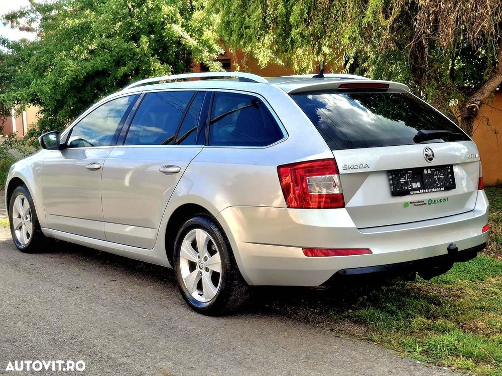 Skoda Octavia 2.0 TDI Premium Edition - 3