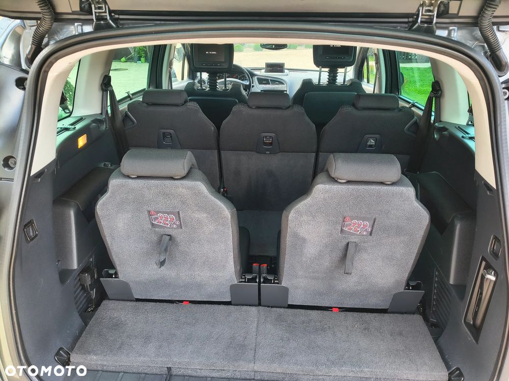Peugeot 5008 - 12