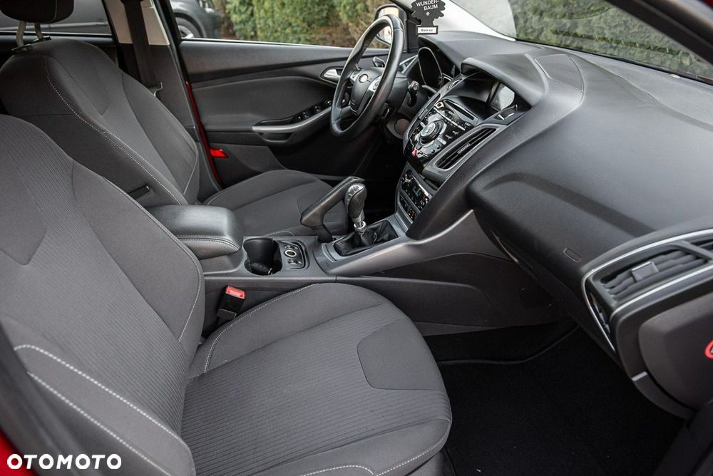 Ford Focus 1.6 EcoBoost Titanium - 9