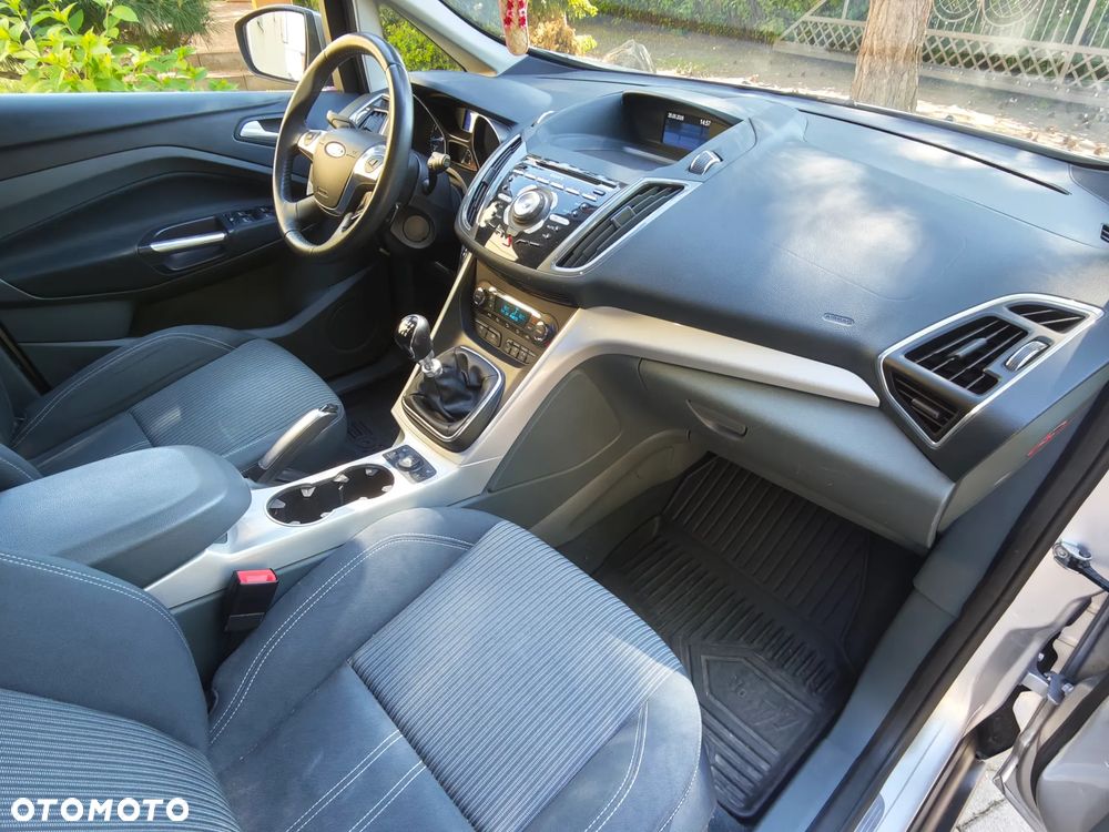 Ford Grand C-MAX 1.6 EcoBoost Titanium - 24