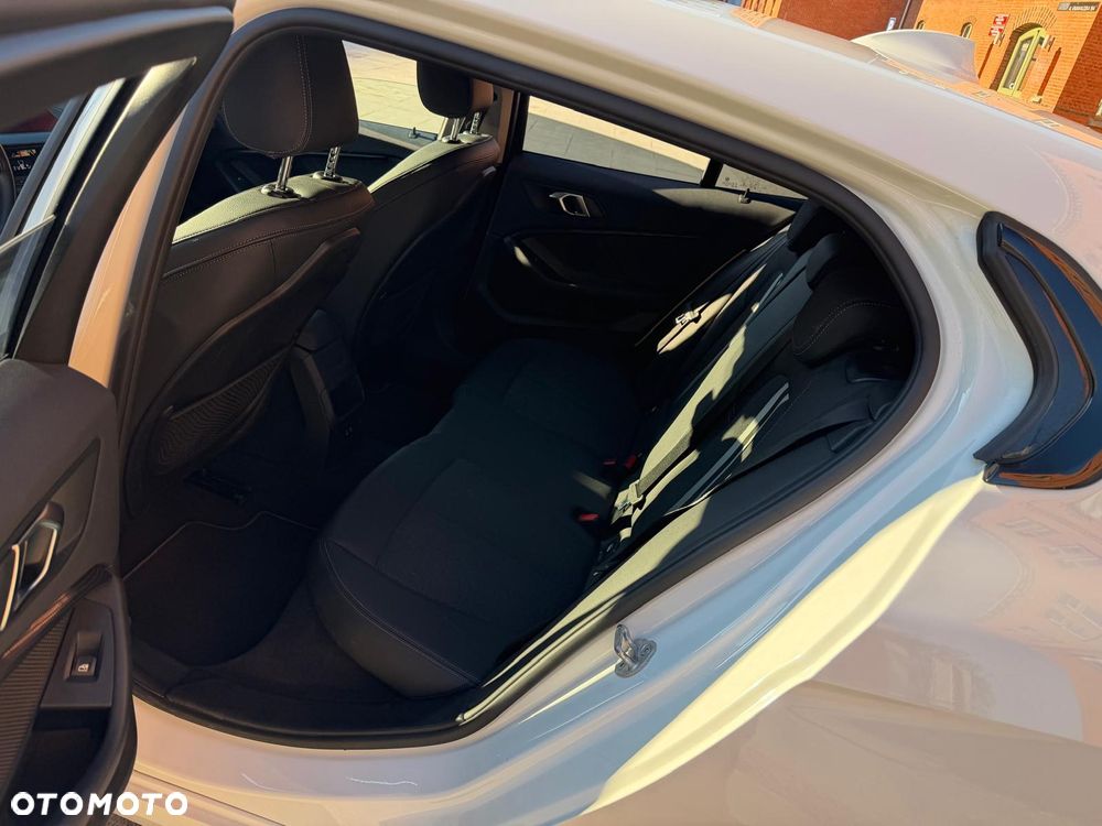 BMW Seria 1 118i Sport Line - 24