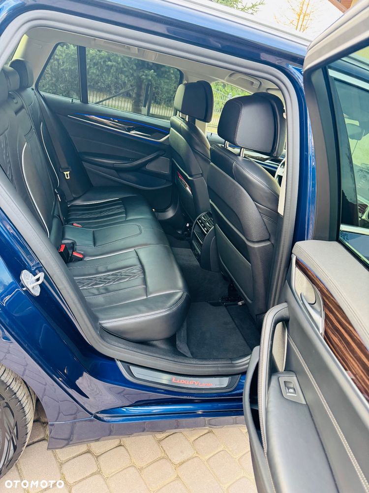 BMW Seria 5 520d xDrive Luxury Line - 11