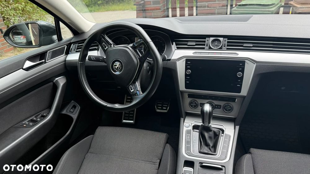 Volkswagen Passat 2.0 TDI SCR Comfortline DSG - 8