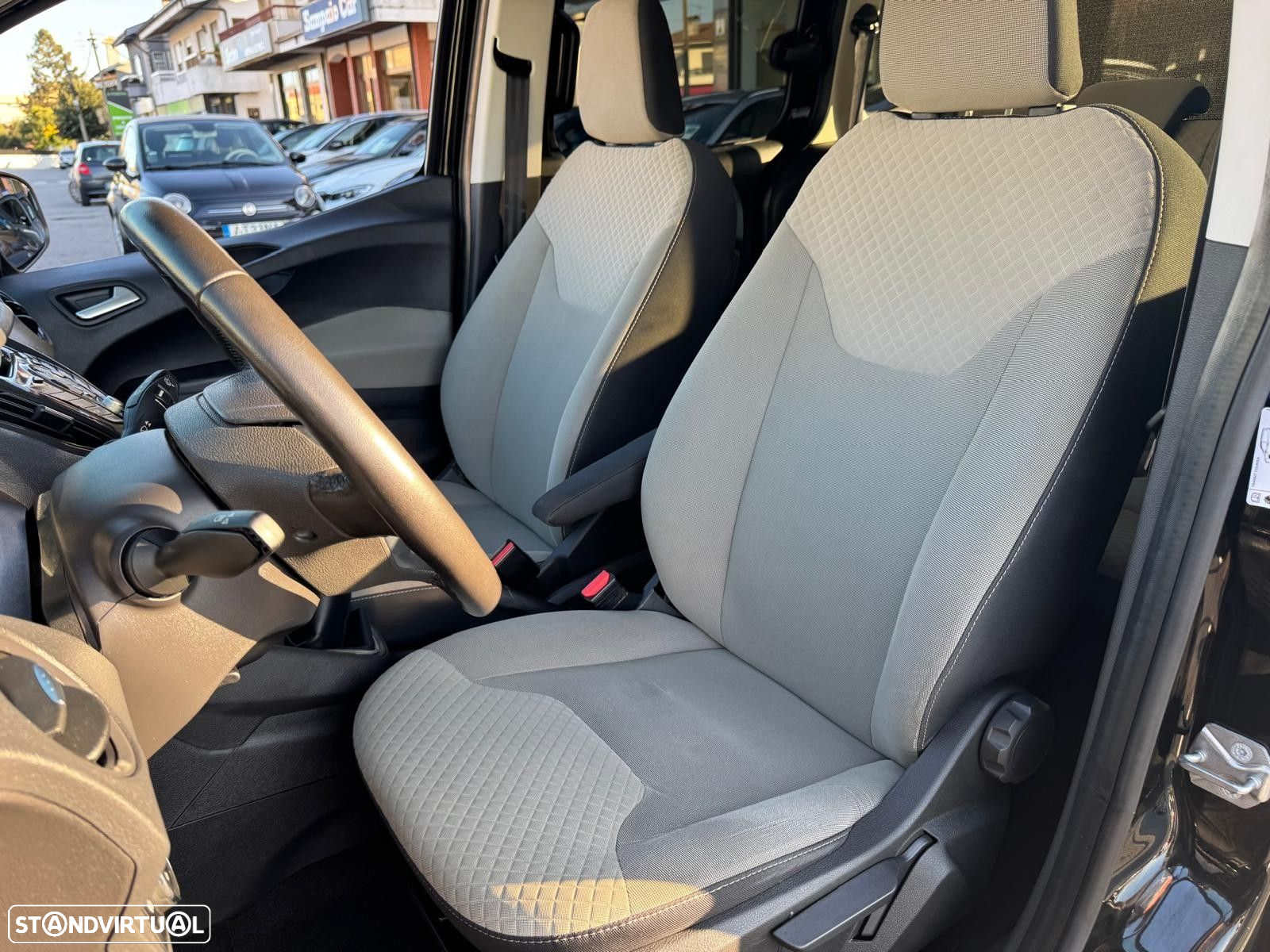 Ford Tourneo Courier 1.0 EcoBoost Titanium - 9
