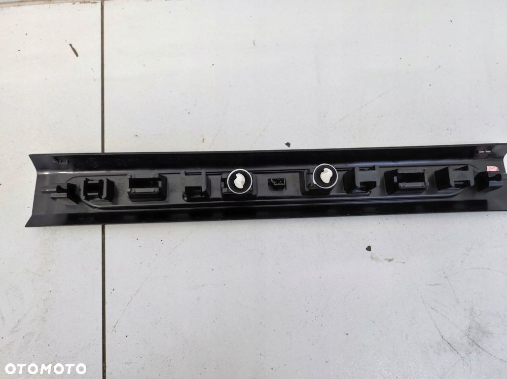 listwa nakładka na próg progowa prawy przód led bmw xm g09 - 2