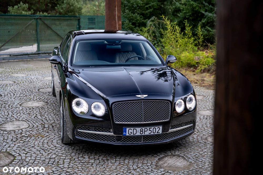 Bentley Flying Spur Mulliner - 18