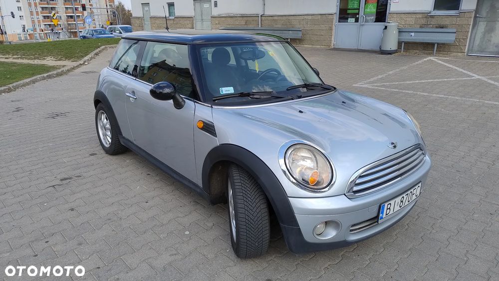 MINI Cooper Standard - 3